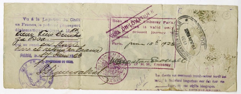 [Pasaporte diplomático] [a] Luis Cruchaga Ossa  [manuscrito] Embajada de Chile en Francia.