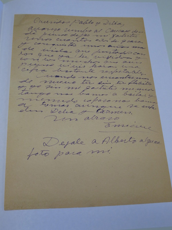 [Carta] [entre 1940 y 1945?] [a] Pablo Neruda y Delia del Carril  [manuscrito] Enrique.