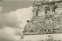 Vista de Chichén Itzá.  [fotografía].