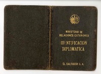 [Pase diplomático] 1957 diciembre 4, El Salvador [a] Juan Guzmán Cruchaga  [manuscrito] Ministerio de Relaciones Exteriores (El Salvador).