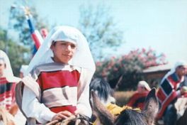 Niño a caballo en la Fiesta de Cuasimodo de Talagante, abril 1997.