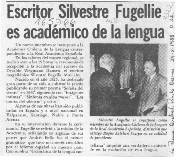 Escritor Silvestre Fugellie es académico de la lengua  [artículo].
