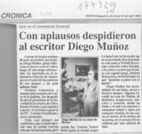 Con aplausos despidieron al escritor Diego Muñoz  [artículo].