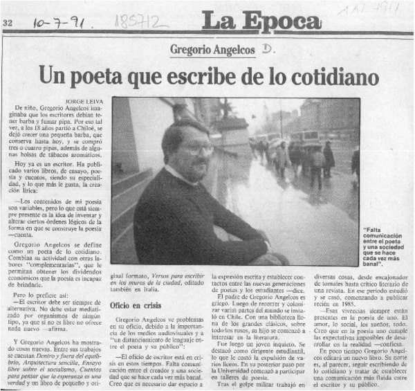 Un poeta que escribe de lo cotidiano  [artículo] Jorge Leiva.