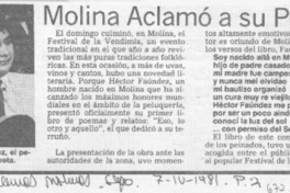 Molina aclamó a su poeta.