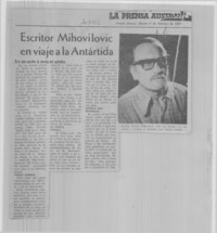 Escritor Mihovilovic en viaje a la Antártida.
