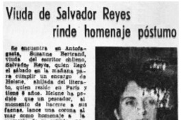 Viuda de Salvador Reyes rinde homenaje póstumo.