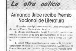 Armando Uribe recibe Premio Nacional de Literatura