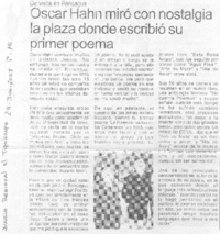 Oscar Hahn miró con nostalgia la plaza donde escribió su primer poema.