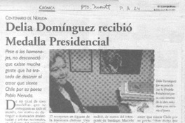 Delia Domínguez recibió Medalla Presidencial.