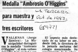 Medalla "Ambrosio O'Higgins" para maestra y tres escritores  [artículo] Jorge Zambra.