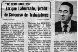 Enrique Lafourcade, jurado de concurso de trabajadores.