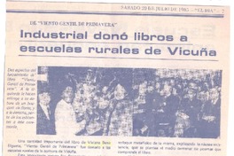 Industrial donó libros a escuelas rurales de Vicuña
