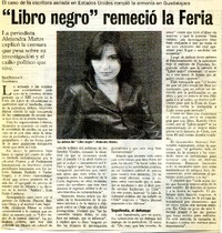 "Libro negro" remeció la Feria  [artículo] René Naranjo S.