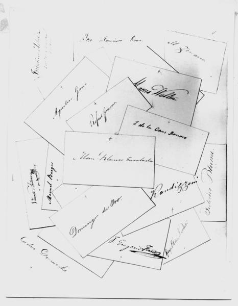 [Serie de firmas y manuscritos en hojas de diferentes personajes, tales como Blanco Encalada, Rondizzoni, Domingo de Oro, entre otros]