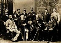 [Comisión chileno-argentina de límites de 1890: Sentados al centro, los presidentes de la Comisión, Diego Barros Arana (Chile) y Octavio Picó (Argentina)].