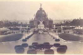 [Album de la Exposición Universal de París de 1889 : Fuente Monumental de M. Coutan, delante de la cúpula del Palacio de las industrias diversas]