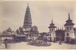 [Album de la Exposición Universal de París de 1889] : Pagoda de Angkor, capital del reino de Khmer, actual Camboya; y la entrada a la aldea Javanesa]