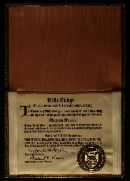 [Diploma] 1947 June 8, California, Estados Unidos [a] Gabriela Mistral