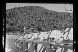 [Río Polcura; vista de las obras de construcción de la bocatoma Polcura, en su última etapa]