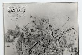 Plano de la Ciudad de Santiago con algunas poblaciones de los alrededores. Confeccionado por la Inspección de Geografía y Minas de la Dirección de Obras Públicas, 1911