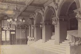 [Edificio : interior del Teatro Municipal de Valparaíso, destruído posteriormente en el terremoto del 16 de agosto de 1906]