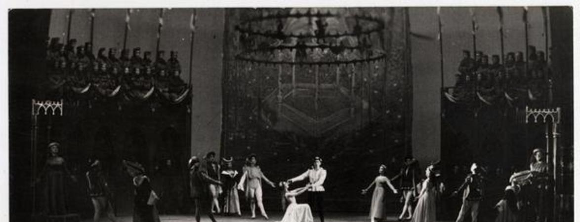 [Escena del ballet] "Carmina Burana", [en el] Teatro Municipal] : ballet oratorio