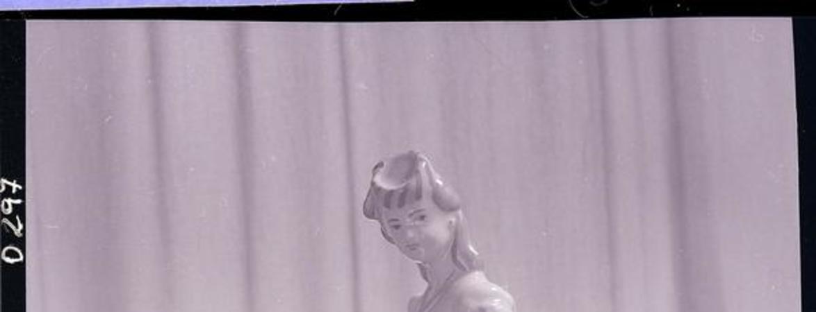 [Figura de porcelana]