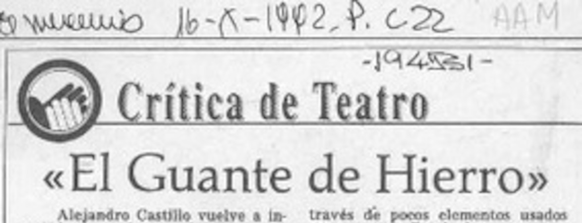 El guante de hierro  [artículo] Carola Oyarzún L.