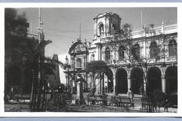 [Vista de edificios no identificados]