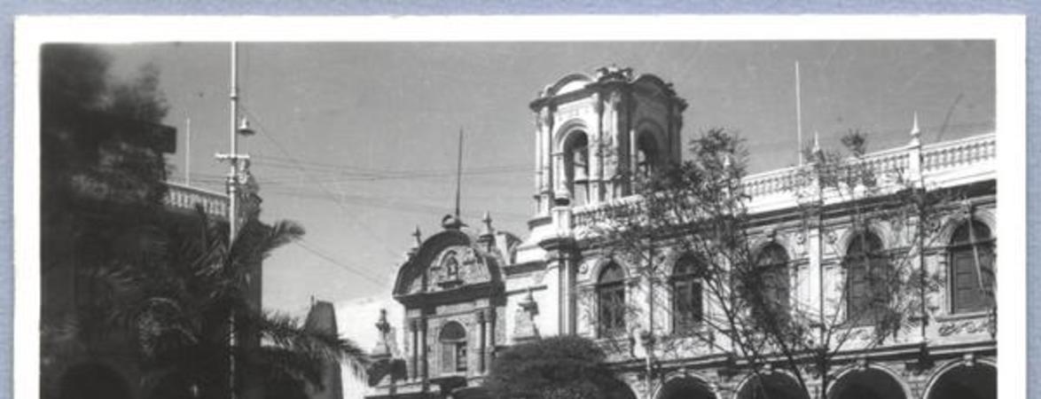 [Vista de edificios no identificados]