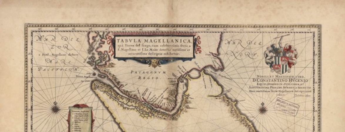 Tabvla Magellanica : qua Tierrae del fuego, cum celeberrimis fretis a F. Magellano et I. Le Maire detectis noviffima et accuratiffima defcriptio exhibetur ; Nobili, Et Magnifico Viro, D. Constantino Hvgenio Eqviti, Domino in Zvylichem, Et Illvstrissimo Principi Avraico A Secretis