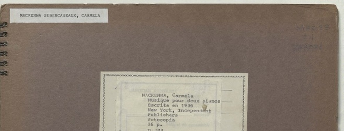 Musique pour deux pianos par Carmela Mackenna.