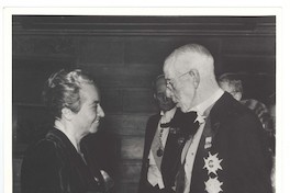 [Ceremonia de entrega del Premio Nobel de Literatura a Gabriela Mistral]  [fotografía]