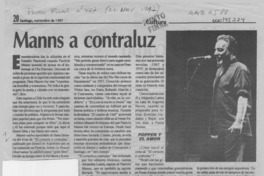 Manns a contraluz  [artículo] Hernán Soto.