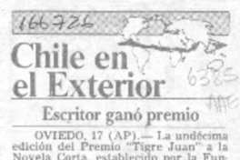 Escritor ganó premio Escritor ganó premio