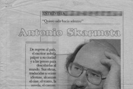 Antonio Skármeta  [artículo] María Teresa Larraín.