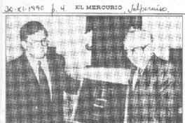 Fernando Emmerich recibió ayer Premio de Literatura Fernando Emmerich recibió ayer Premio de Literatura