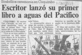 Escritor lanzó su primer libro a aguas del Pacífico Escritor lanzó su primer libro a aguas del Pacífico