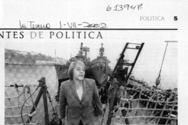 Escritora Isabel Allende, "Bachelet siente como un hombre"  [artículo]