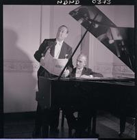 [Intérpretes de la Orquesta Sinfónica]