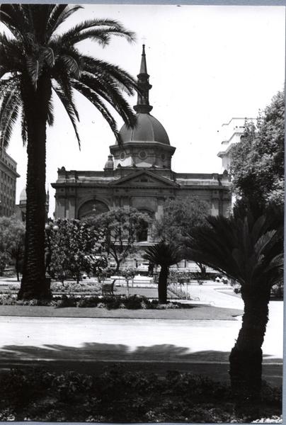 [Catedral de Santiago vista por atrás]