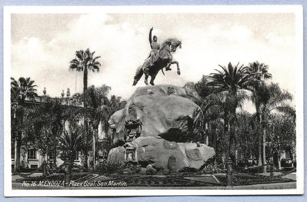 [Mendoza, Plaza del General San Martín, Argentina]