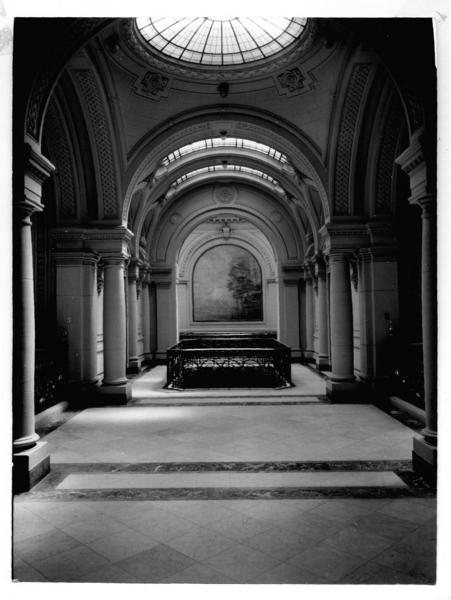 [Biblioteca Nacional. Rotonda y cúpula del segundo piso]