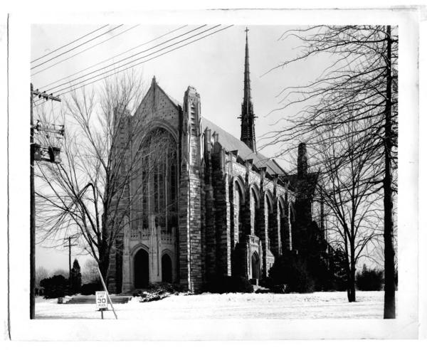 [Iglesia de la American University en donde se nombró Doctor Honorario de Letras a Feliú Cruz]