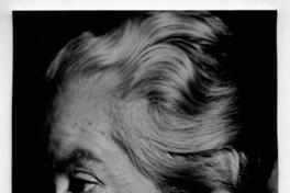 [Retrato primer plano de perfil, de Gabriela Mistral]