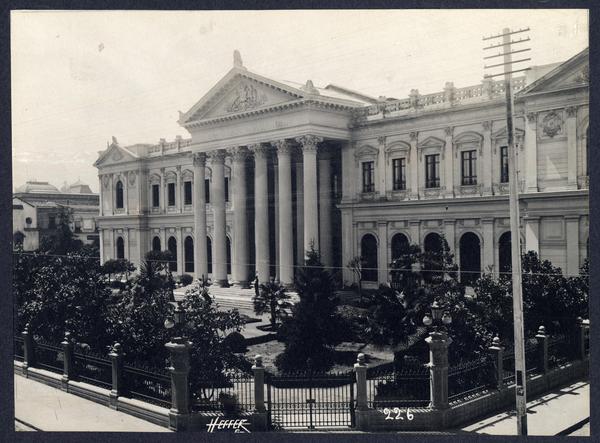 [Fachada Ex Congreso Nacional Santiago]