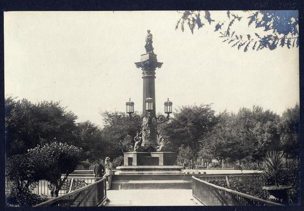 [Plaza de la Indepencia]