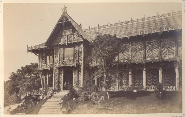 [Album de la Exposición Universal de París de 1889 : Pabellón de la exposición del bosque]