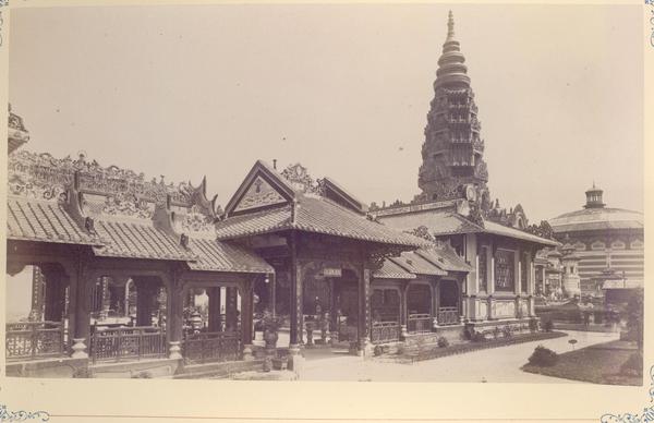 [Album de la Exposición Universal de París de 1889 : Palacio de Cochinchina (Saigón)]